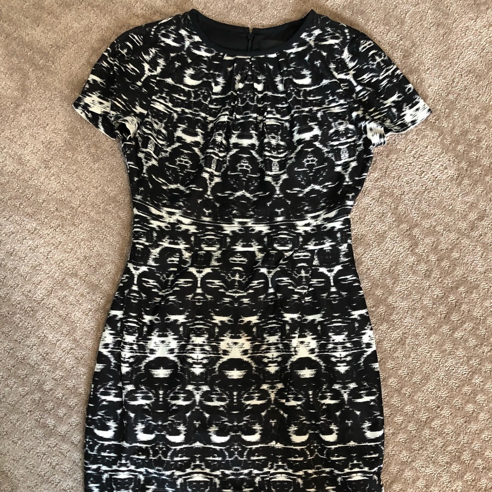 J. Crew Black and White Printed Sheath Dress Sz 4